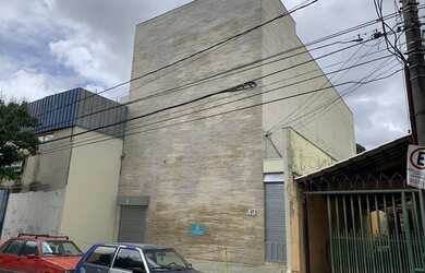 Imagem: O depósito possui 5 Vagas na garagem, 1.800m² de Área, Imóvel