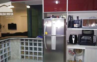 Imagem: A casa possui 2 Dormitórios, 1 Banheiro, 2 Vagas na garagem