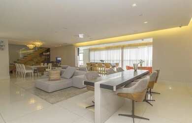 Imagem: O apartamento possui 4 Dormitórios, 5 Banheiros, 5 Vagas na