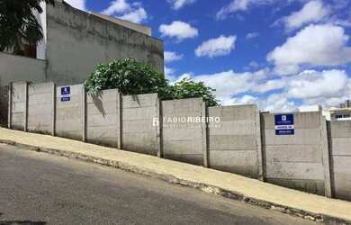 Imagem: O terreno possui 400m² de Área e está localizado em Recanto