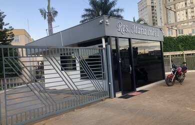 Imagem: O apartamento possui 3 Dormitórios, 1 Banheiro, 1 Vaga na garagem