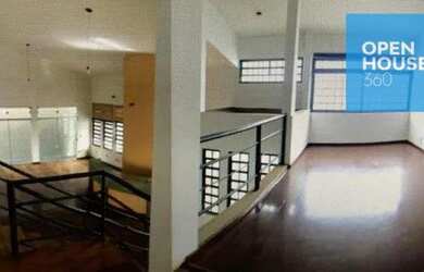 Imagem: A casa em condomínio possui 5 Dormitórios, 5 Banheiros, 5