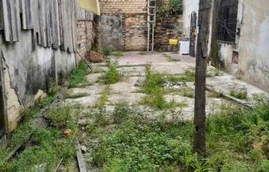 Imagem 5: Terreno medindo 5,40 frente por 18 metros fundos, com registro de Imóvel