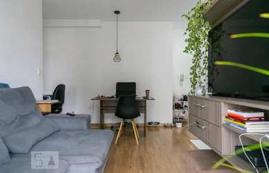 Imagem: O apartamento possui 1 Dormitório, 1 Banheiro, 1 Vaga na garagem