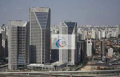 Imagem: O depósito possui 5 Vagas na garagem e 1800m² de Área e está