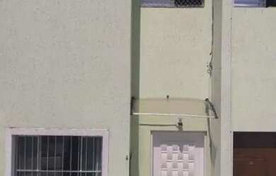 Imagem: A casa em condomínio possui 2 Dormitórios, 2 Banheiros, 1