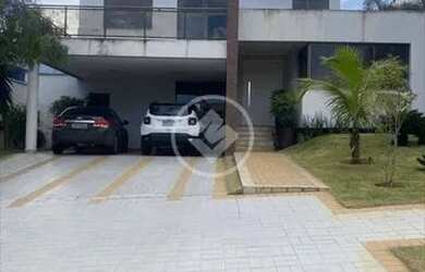 Imagem: A casa em condomínio possui 4 Dormitórios, 1 Banheiro, 311m²