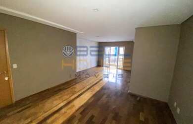 Imagem: O apartamento possui 4 Dormitórios, 3 Banheiros, 2 Vagas na