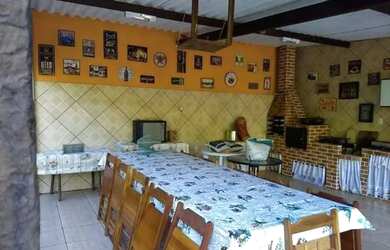 Imagem 8: Sítio Mangaratiba. PiscinaeChurrasqueira