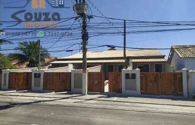 Imagem: A casa possui 2 Dormitórios, 2 Banheiros, 2 Vagas na garagem