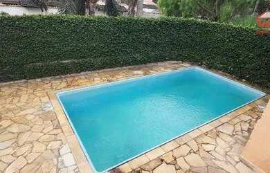 Imagem: A casa possui 3 Dormitórios, 2 Banheiros, 174m² de Área e