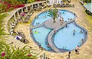 Imagem: O apartamento possui 1 Dormitório, Acomodam 5 pessoas, 1 Vaga