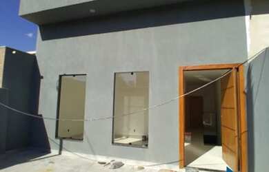 Imagem: A casa possui 4 Dormitórios, 4 Banheiros, 2 Vagas na garagem