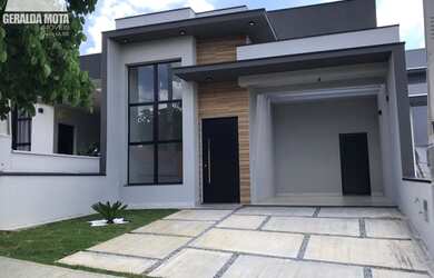 Imagem: A casa possui 3 Dormitórios, 1 Banheiro, 2 Vagas na garagem