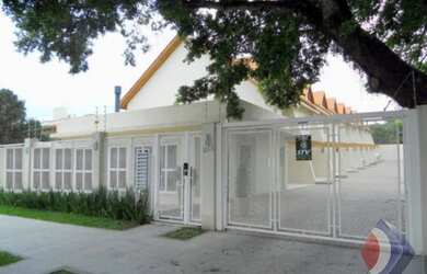 Imagem: A casa em condomínio possui 3 Dormitórios, 3 Banheiros, 2