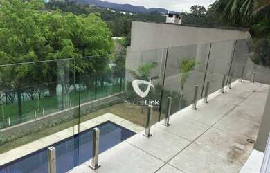 Imagem: A casa em condomínio possui 4 Dormitórios, 5 Banheiros, 4