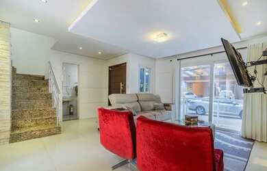 Imagem 4: Sobrado para venda tem 177 metros quadrados com 3 quartos em Hípica - Porto Alegre - RS