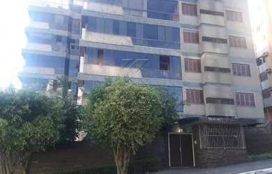 Imagem: O apartamento possui 3 Dormitórios, 3 Banheiros, 2 Vagas na