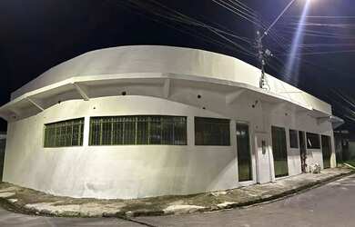 Imagem: A casa possui 4 Dormitórios, 3 Banheiros e está localizado