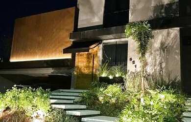 Imagem: A casa em condomínio possui 5 Dormitórios, 5 Banheiros, 3