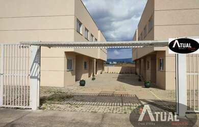 Imagem: A casa em condomínio possui 3 Dormitórios, 2 Banheiros, 2