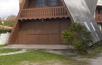 Imagem: A casa possui 3 Dormitórios, 1 Vaga na garagem e está localizado