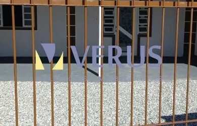 Imagem: A casa possui 1 Dormitório, 1 Banheiro, 2 Vagas na garagem