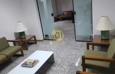 Imagem: O depósito possui 2 Vagas na garagem, 105m² de Área e está