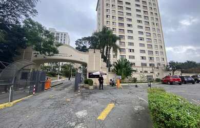 Imagem: O apartamento possui 4 Dormitórios, 2 Banheiros, 1 Vaga na