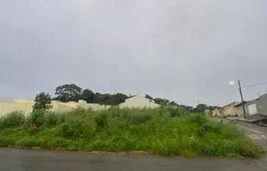 Imagem: O terreno possui 288m² de Área e está localizado em Víviam