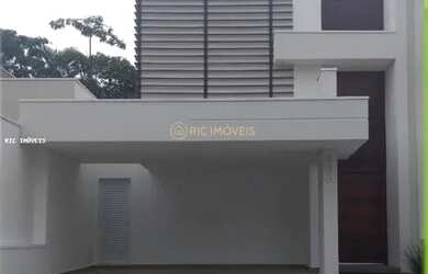 Imagem: A casa em condomínio possui 3 Dormitórios, 4 Banheiros, 2