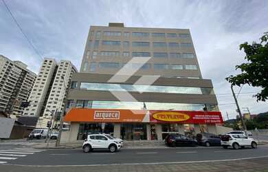 Imagem: O depósito possui 1 Vaga na garagem, 75m² de Área e está