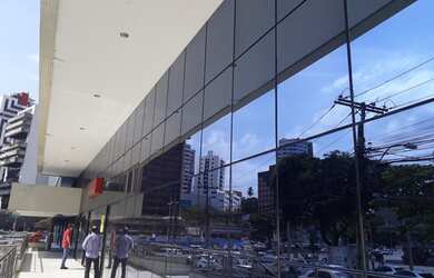 Imagem: O depósito possui 5 Vagas na garagem, 800m² de Área e Imóvel