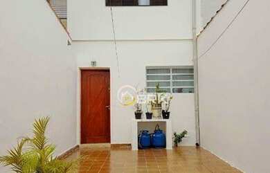 Imagem: A casa possui 2 Dormitórios, 1 Banheiro, 1 Vaga na garagem