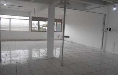 Imagem: O depósito possui 116m² de Área e está localizado em Irajá