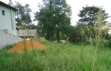 Imagem: O terreno possui 750m² de Área e está localizado em Bairro