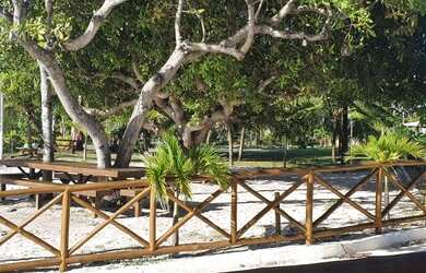 Imagem: A casa em condomínio possui 4 Dormitórios, 1 Banheiro, 1 Vaga