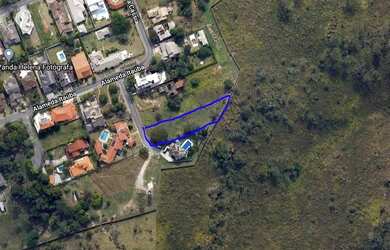 Imagem: O terreno possui 1.972m² de Área e está localizado em Pinheiro