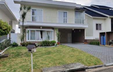 Imagem 3: Casa de Condomínio com 4 Suítes à Venda em Arujá Ville, 288 m²