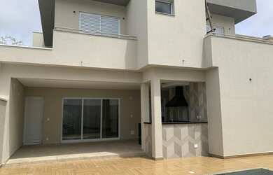 Imagem 3: Sobrado a venda no Swiss Park, 290 metros, 3 suítes, 3 salas, cozinha...