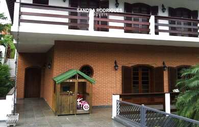 Imagem 4: Casa de Condomínio com 4 Suítes à Venda em Arujazinho I, 600 m²