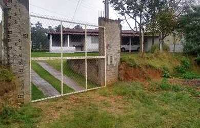 Imagem: A casa possui 2 Dormitórios, 2 Banheiros e está localizado