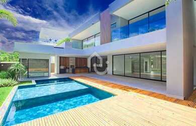 Imagem: A casa em condomínio possui 5 Dormitórios, 5 Banheiros, 3