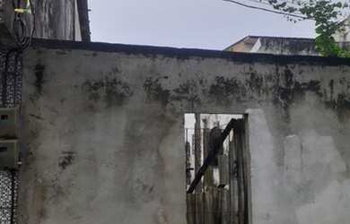 Imagem 1: Terreno medindo 5,40 frente por 18 metros fundos, com registro de Imóvel