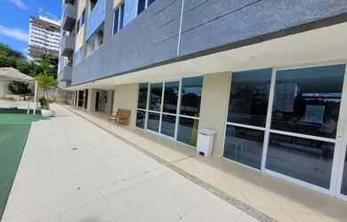 Imagem 4: Apartamento na Paralela. Piscina, Churrasqueira, VarandaeÁrea de serviço