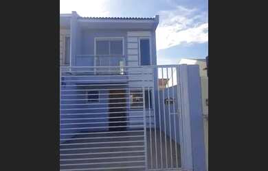 Imagem: A casa possui 2 Dormitórios, 2 Banheiros, 1 Vaga na garagem