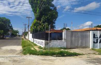 Imagem: O depósito possui 300m² de Área e está localizado em Lourival