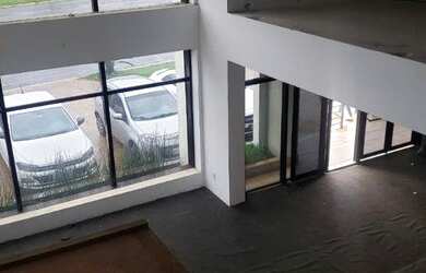 Imagem 2: Ponto comercial. 387m² de Áreae5 Vagas na garagem