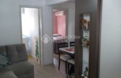 Imagem: O apartamento possui 2 Dormitórios, 1 Banheiro, 1 Vaga na garagem