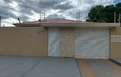 Imagem 1: Vende Linda Casa. Churrasqueira, Varanda, 10m² de Áreae3 Vagas na garagem